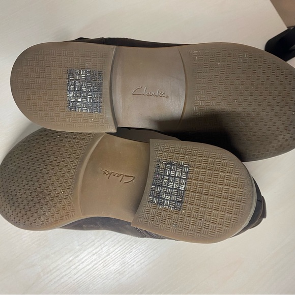 Clarks Women's Camzin Dime Ankle Boot - Picture 4 of 5